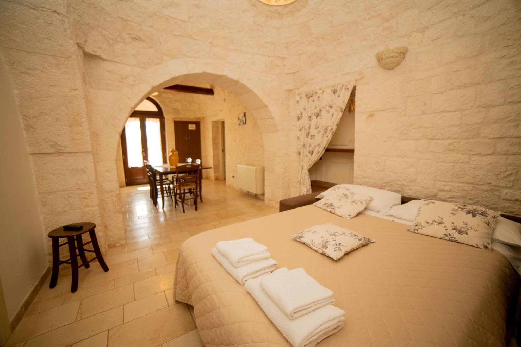 Trulli Arco Antico Villa Locorotondo Eksteriør billede