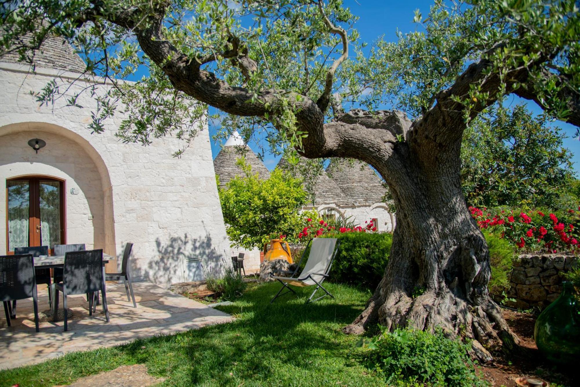 Trulli Arco Antico Villa Locorotondo Eksteriør billede